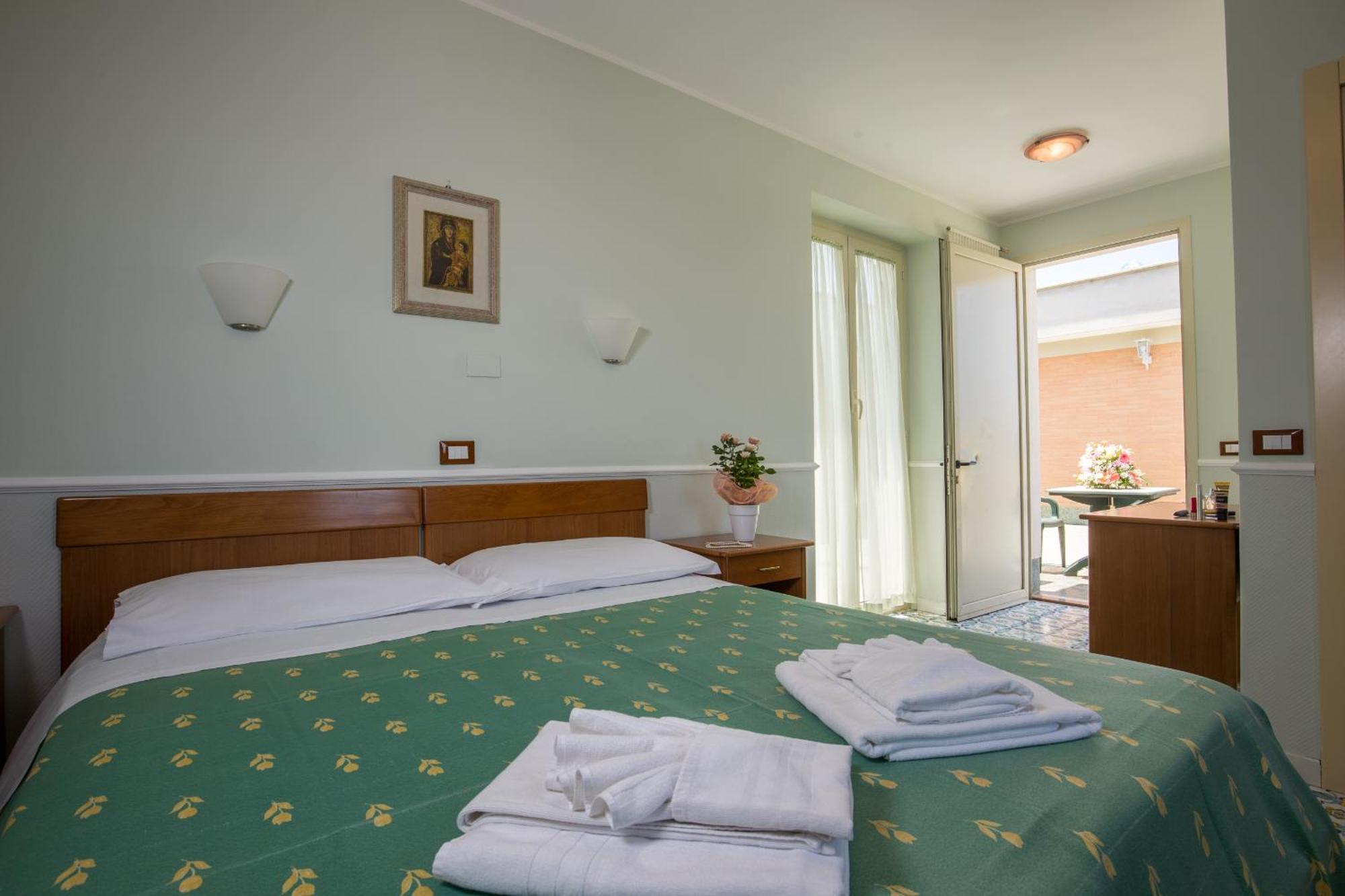 Hotel Casa Tra Noi Roma Ngoại thất bức ảnh