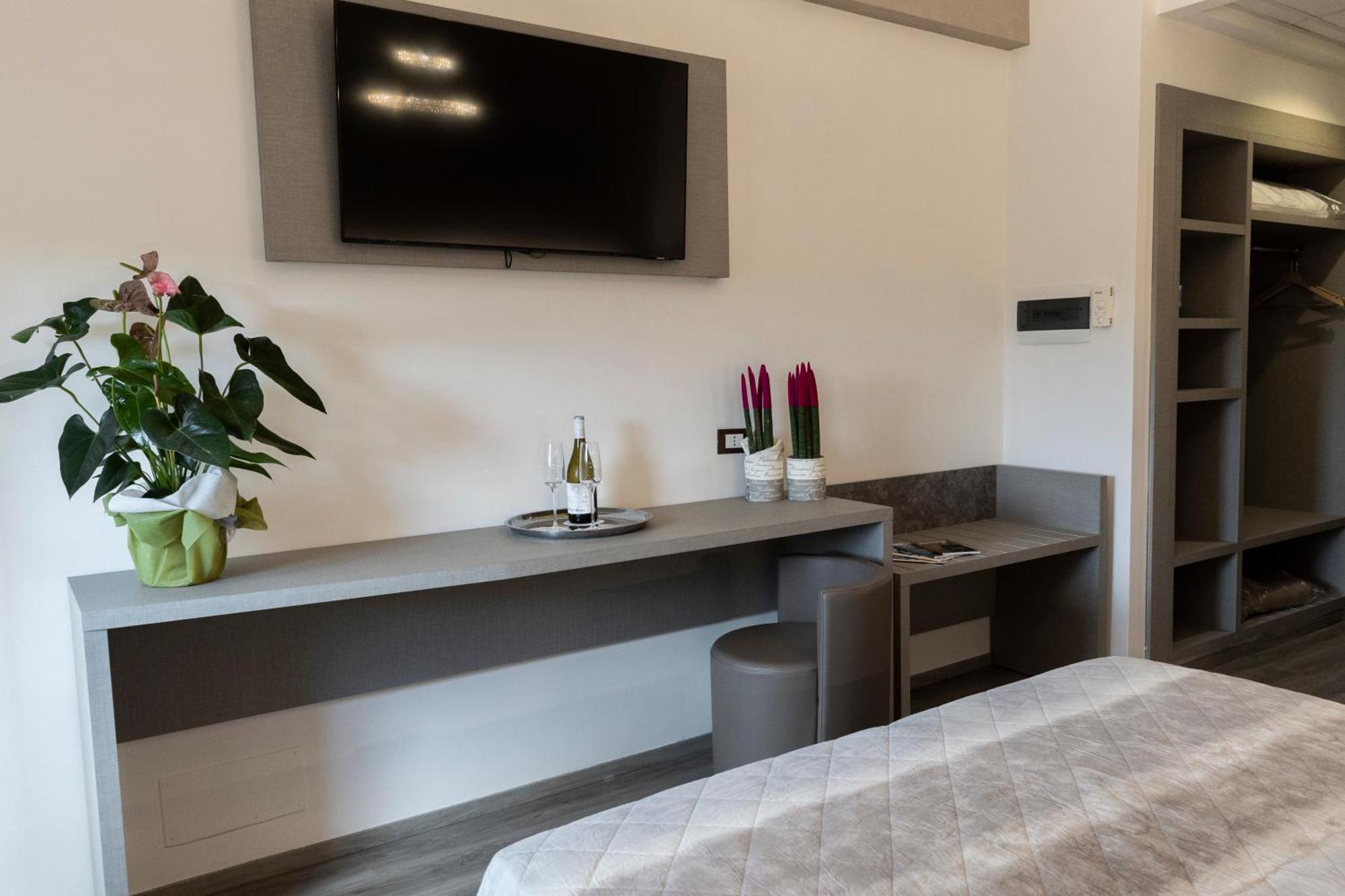 Hotel Casa Tra Noi Roma Ngoại thất bức ảnh