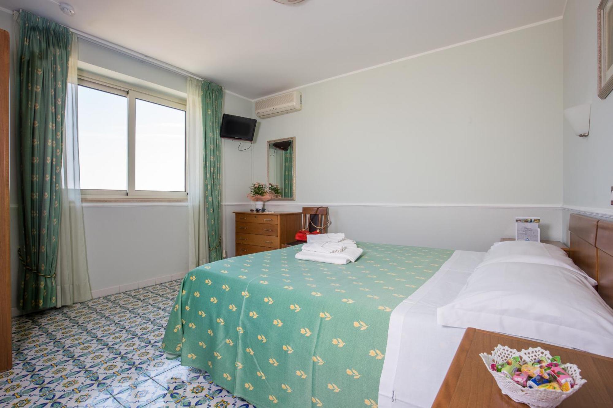 Hotel Casa Tra Noi Roma Ngoại thất bức ảnh