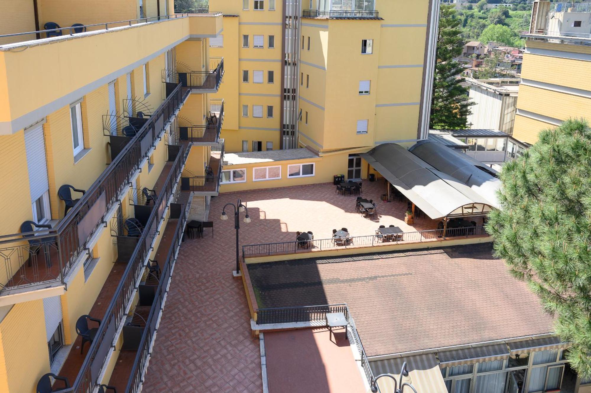 Hotel Casa Tra Noi Roma Ngoại thất bức ảnh